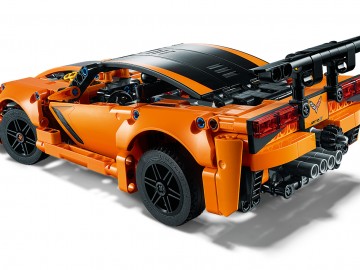 Porsche 911 RSR i Chevrolet Corvette ZR1 od LEGO